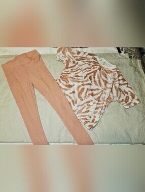 Jessica Simpson Girls Size 12 Tie Dye Animal Print Top & Peach Ribbed Leggings